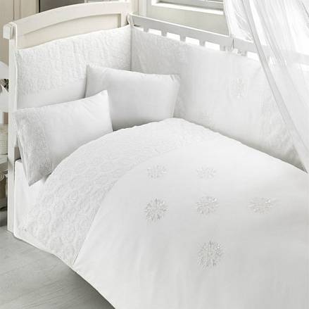 Комплект постельного белья и спальных принадлежностей из 6 предметов серии Elitte 